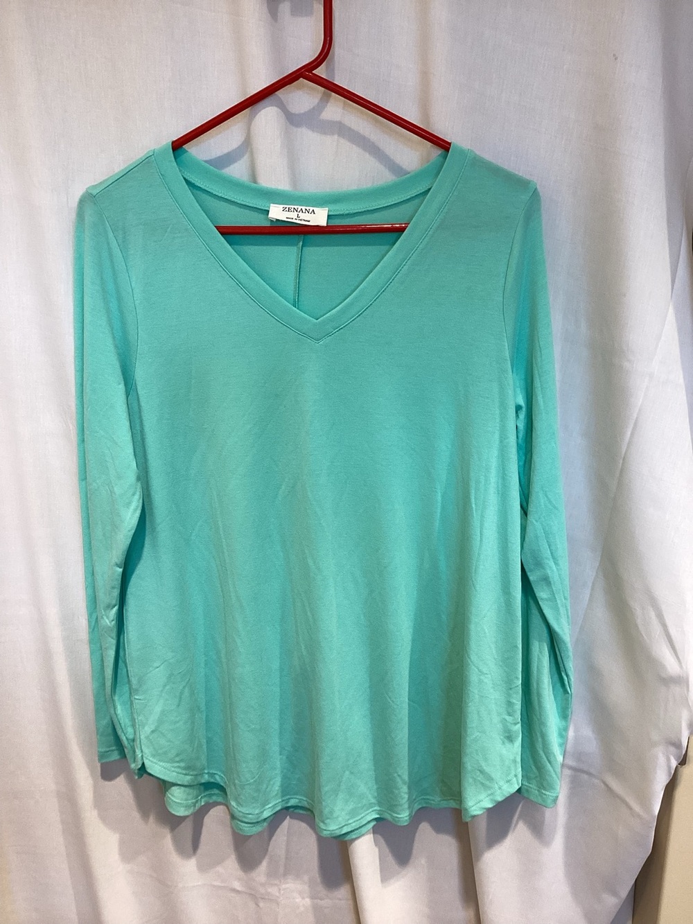 Zenana Outfitters Long Sleeve V-Neck Top in Aqua Teal
